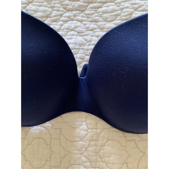 (32DD) Victoria's Secret navy underwire bra - Picture 2 of 4